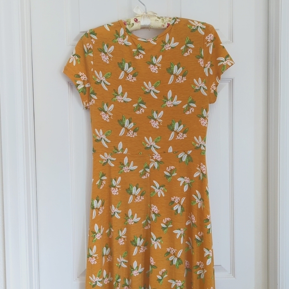 Aphratti Sundress - Picture 11 of 11